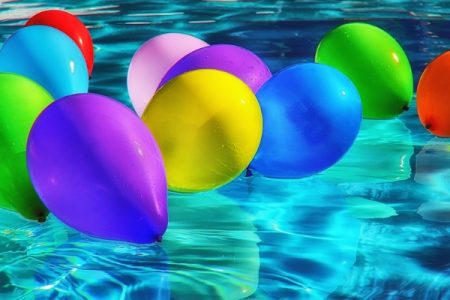 pool balloons for pool party